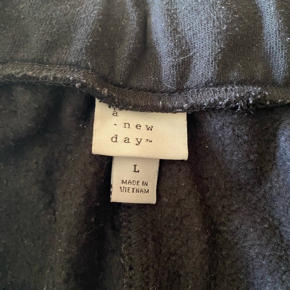 A new day women's black crop wide leg sweatpants size large - Picture 7 of 7